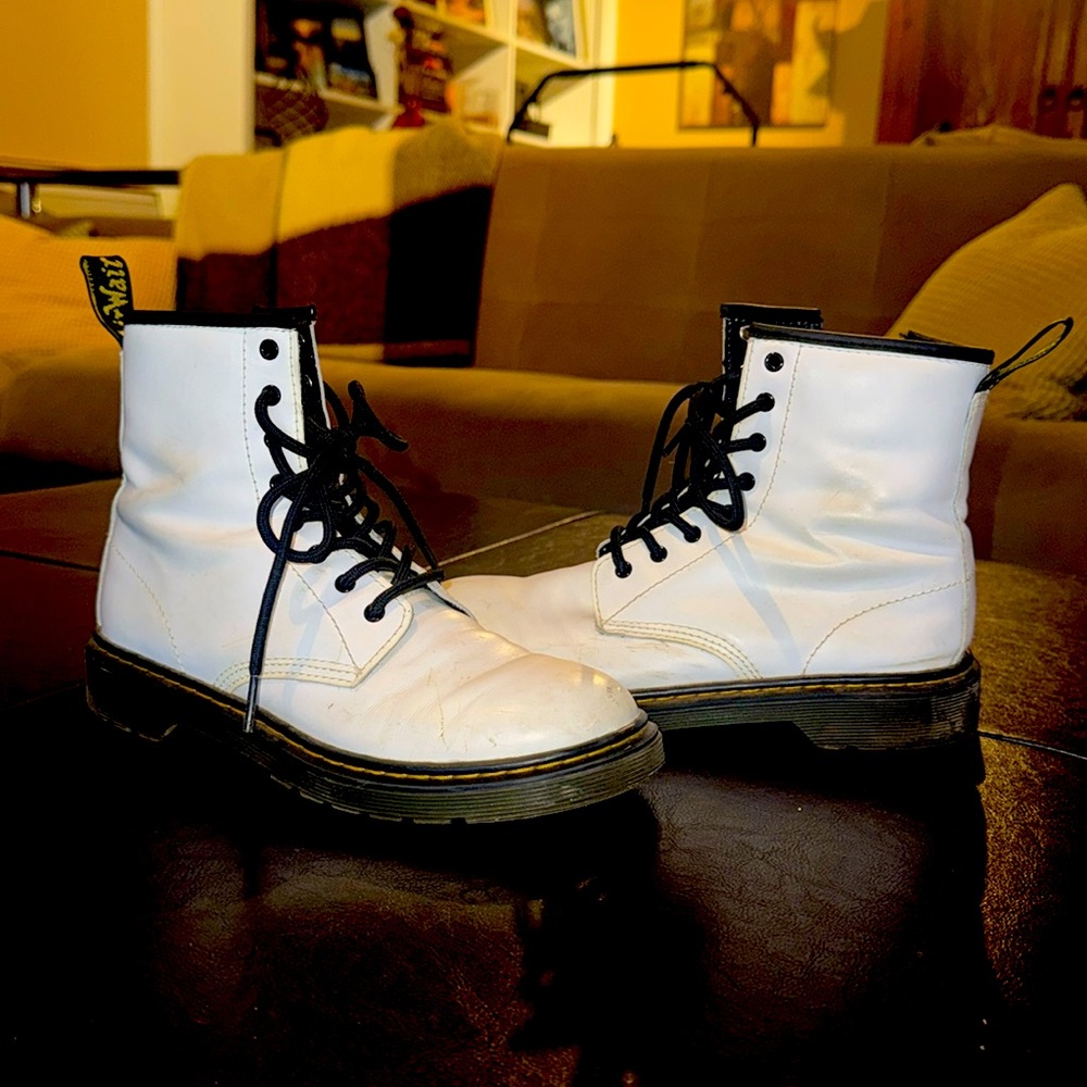 Kids dr martens